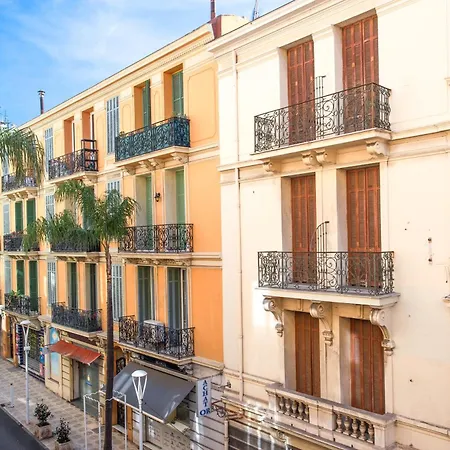 Le Provence بوزولي